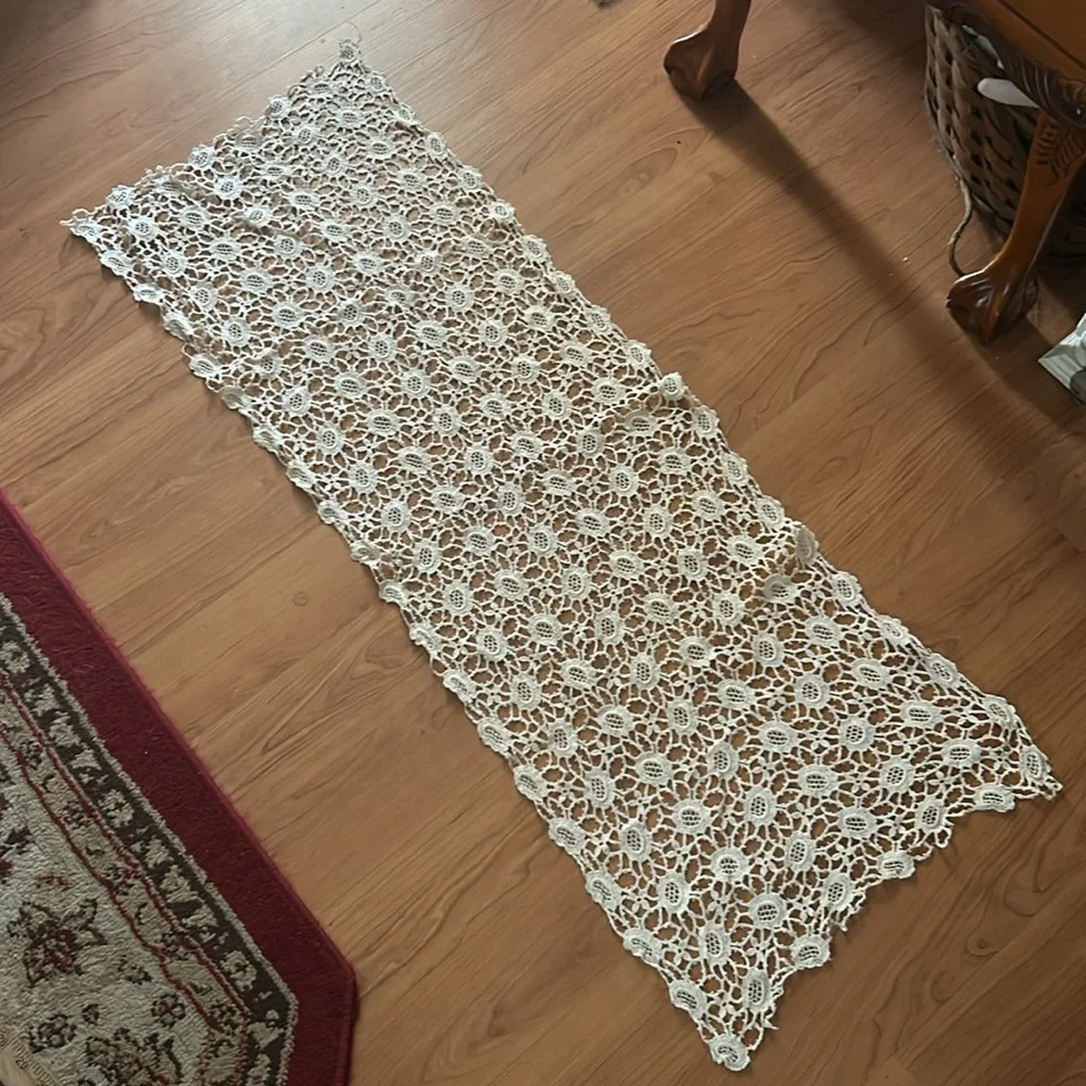 Vintage Lace Table Runner